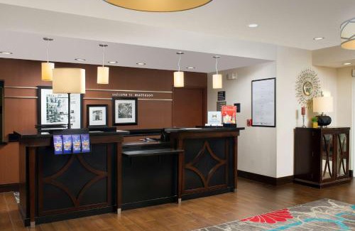 Matteson Hotel | Hampton Inn & Suites Chicago Southland-Matteson