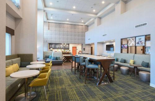 West Chester Hotel | Hampton Inn & Suites Cincinnati Liberty Township