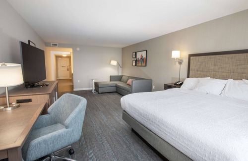 Roselawn Finance Hotel | Hampton Inn & Suites Cincinnati/Kenwood
