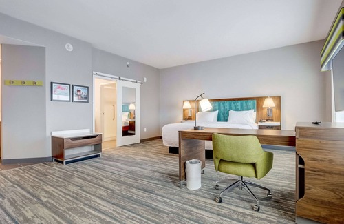 Hyde Park Hotel | Hampton Inn & Suites Cincinnati Midtown Rookwood