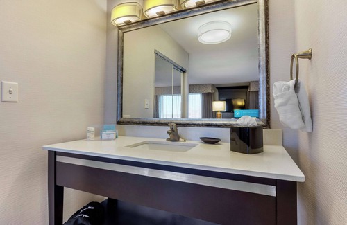 Columbus Hotel | Hampton Inn & Suites Columbus