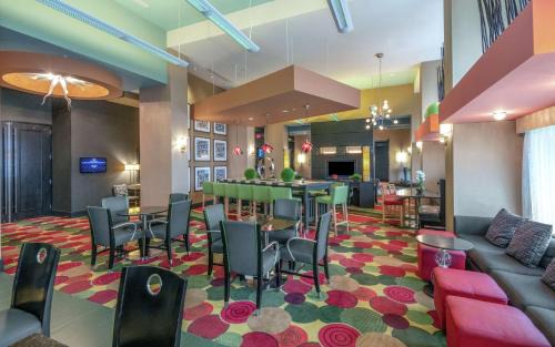 Crabtree Hotel | Hampton Inn & Suites Crabtree