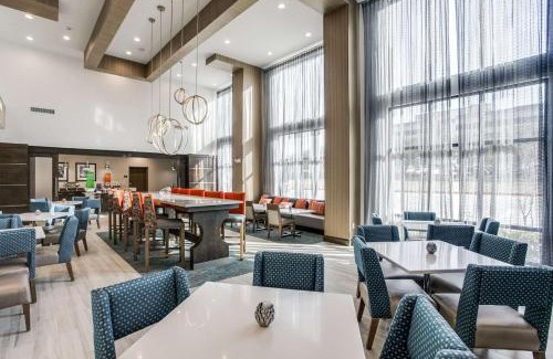 Vickery Meadow Hotel | Hampton Inn & Suites Dallas-Central Expy/North Park Area
