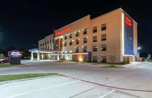 White Rock Hills Hotel | Hampton Inn & Suites Dallas East