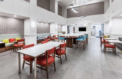 West Dallas Hotel | Hampton Inn & Suites Dallas I-30 Cockrell Hill, Tx