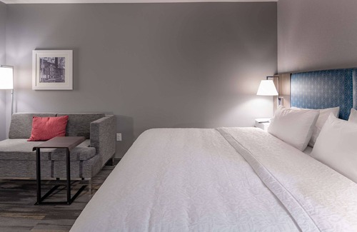 Plano Hotel | Hampton Inn & Suites Dallas/Plano Central