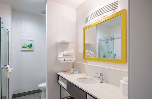 Plano Hotel | Hampton Inn & Suites Dallas/Plano Central