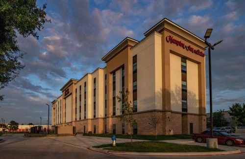 Plano Hotel | Hampton Inn & Suites Dallas/Plano Central