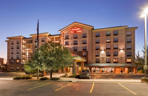 Glendale Hotel | Hampton Inn & Suites Denver-Cherry Creek