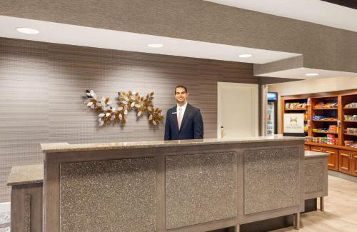 Glendale Hotel | Hampton Inn & Suites Denver-Cherry Creek