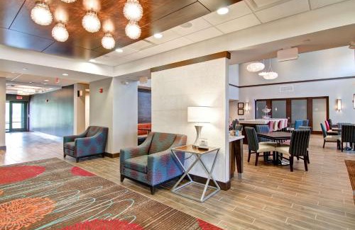 Troy Hotel | Hampton Inn & Suites Detroit/Troy