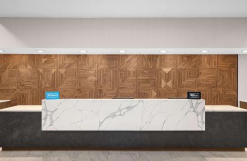 Downers Grove Hotel | Hampton Inn & Suites Downers Grove Chicago
