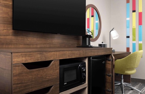 Durham Hotel | Hampton Inn & Suites Durham/North I-85