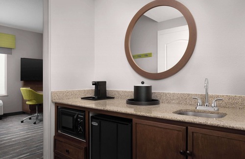 Durham Hotel | Hampton Inn & Suites Durham/North I-85