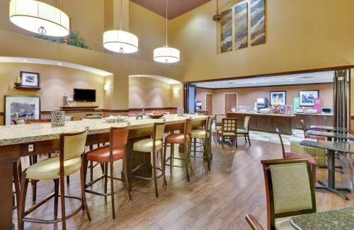 Forest Hill Hotel | Hampton Inn & Suites Fort Worth/Forest Hill
