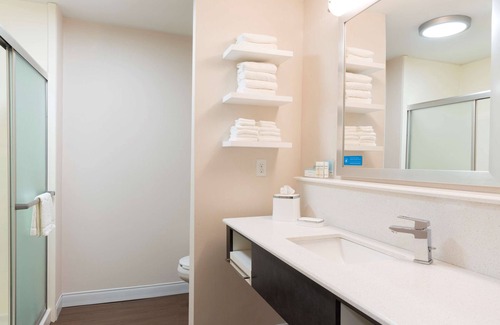 Fremont Hotel | Hampton Inn & Suites Fremont