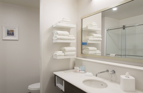 Midtown Hotel | Hampton Inn & Suites Grand Rapids Downtown