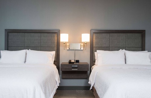 Midtown Hotel | Hampton Inn & Suites Grand Rapids Downtown