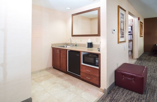 Greensburg Hotel | Hampton Inn & Suites Greensburg