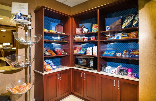 Greensburg Hotel | Hampton Inn & Suites Greensburg