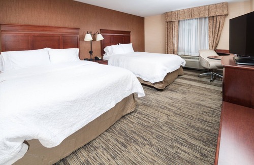 Greensburg Hotel | Hampton Inn & Suites Greensburg