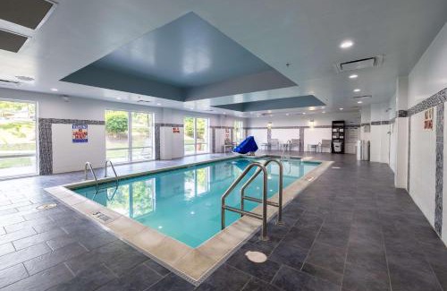 Greensboro Hotel | Hampton Inn & Suites Greensboro/Coliseum Area