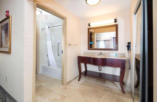 Greensburg Hotel | Hampton Inn & Suites Greensburg