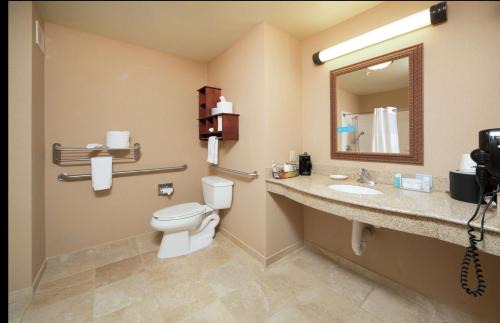 Greensburg Hotel | Hampton Inn & Suites Greensburg