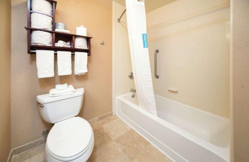 Greensburg Hotel | Hampton Inn & Suites Greensburg