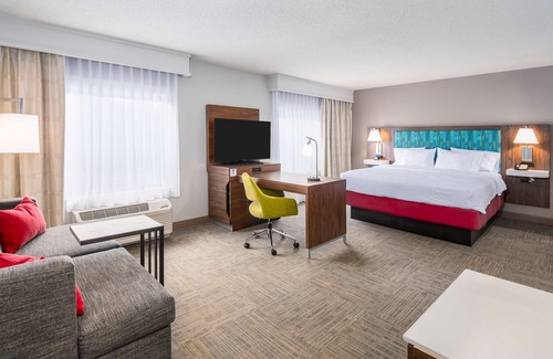 Manchester Hotel | Hampton Inn & Suites Hartford-Manchester
