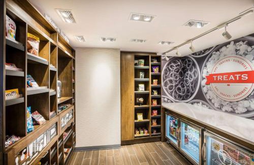 Houghton Hotel | Hampton Inn & Suites Houghton