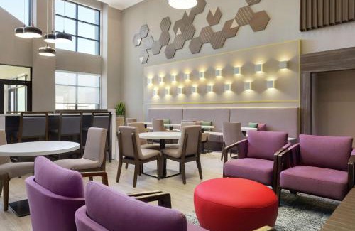 Houston Hotel | Hampton Inn & Suites Houston-Cypress Station