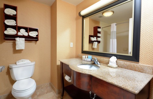 Huntersville Hotel | Hampton Inn & Suites Huntersville