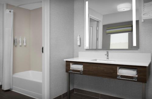 Southside Hotel | Hampton Inn & Suites Jacksonville South - Bartram Park