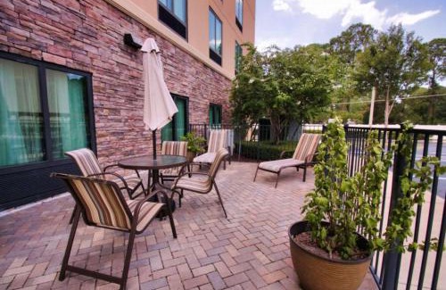 Golden Glades - The Woods Hotel | Hampton Inn & Suites Jacksonville Beach Boulevard/Mayo Clinic