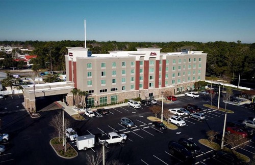 Golden Glades - The Woods Hotel | Hampton Inn & Suites Jacksonville Beach Boulevard/Mayo Clinic