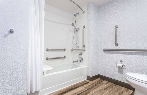 Kittery Hotel | Hampton Inn & Suites Kittery-Portsmouth