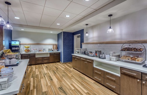 Kittery Hotel | Hampton Inn & Suites Kittery-Portsmouth