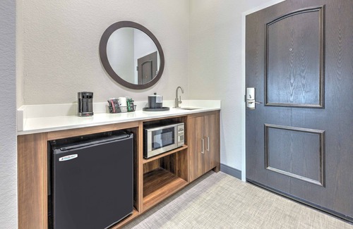 Clute Hotel | Hampton Inn & Suites Lake Jackson-Clute