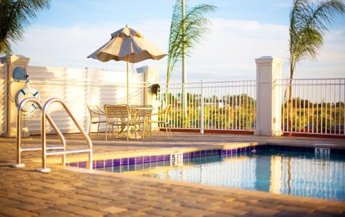 Lake Wales Hotel | Hampton Inn & Suites Lake Wales