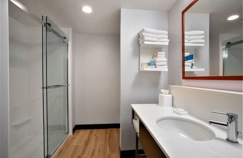 Logan Hotel | Hampton Inn & Suites Logan