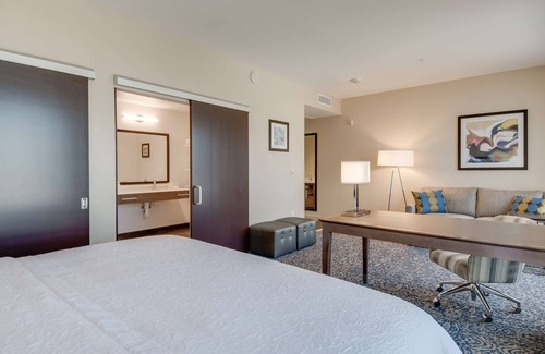 Pacific - Edison Hotel | Hampton Inn & Suites Los Angeles - Glendale