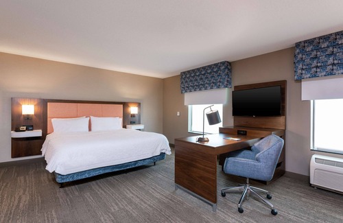 Marshalltown Hotel | Hampton Inn & Suites Marshalltown