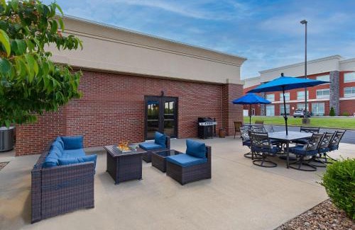 Madisonville Hotel | Hampton Inn & Suites Madisonville