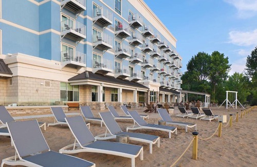 Manistee Hotel | Hampton Inn & Suites Manistee, Mi