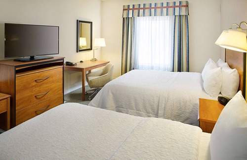 South Arlington Hotel | Hampton Inn & Suites Mansfield