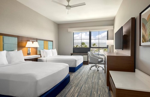 Kahului Hotel | Hampton Inn & Suites Maui North Shore