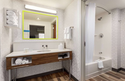 Country Walk Hotel | Hampton Inn & Suites Miami Kendall