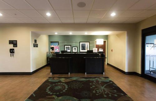 Middlebury Hotel | Hampton Inn & Suites Middlebury