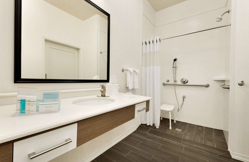 Monroe Hotel | Hampton Inn & Suites Monroe